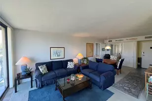 612 Bird Bay Dr S, Venice, FL 34285 - Photo 3