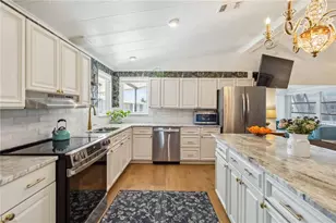 91 N Easter Island Cir, Englewood, FL 34223 - Photo 7