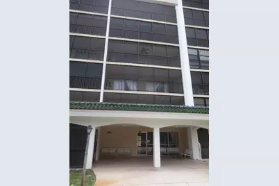 512 W Venice Avenue #205, Venice, FL 34285 - Photo 3