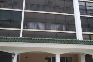 512 W Venice Ave, Venice, FL 34285 - Photo 3