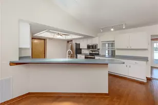 976 Euclid Rd, Venice, FL 34293 - Photo 11