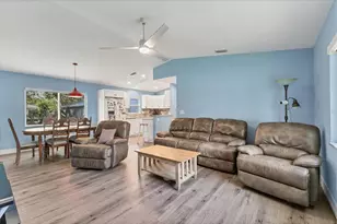 352 Glenwood Ave, Osprey, FL 34229 - Photo 3