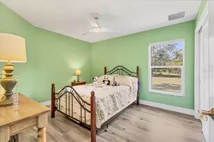 352 Glenwood Ave, Osprey, FL 34229 - Photo 17