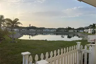 868 Baveno Dr, Venice, FL 34285 - Photo 5