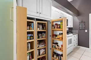 114 Southampton Pl N, Venice, FL 34293 - Photo 9