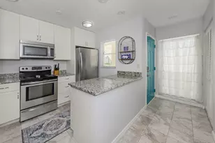 418 Cerromar Ct, Venice, FL 34293 - Photo 5