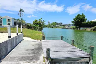 2353 Bal Harbour Dr, Venice, FL 34293 - Photo 33