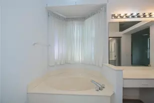 519 Catalina Isles Cir, Venice, FL 34292 - Photo 39