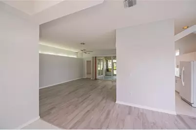 519 Catalina Isles Circle, Venice, FL 34292 - Photo 13