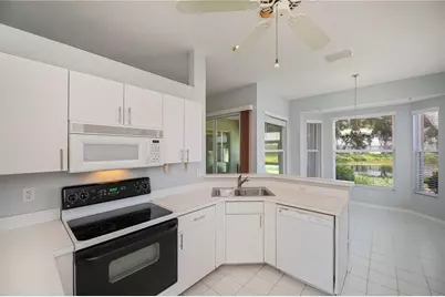 519 Catalina Isles Circle, Venice, FL 34292 - Photo 17