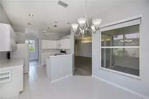 519 Catalina Isles Cir, Venice, FL 34292 - Photo 21