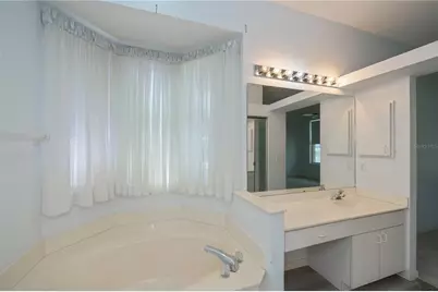 519 Catalina Isles Circle, Venice, FL 34292 - Photo 35