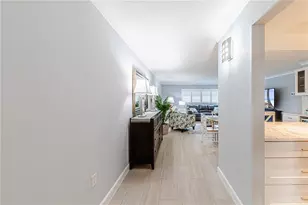 616 Flamingo Dr, Venice, FL 34285 - Photo 3