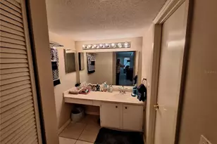 1697 Brookhouse Cir, Sarasota, FL 34231 - Photo 13