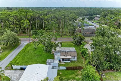 5106 S Lockwood Ridge Road, Sarasota, FL 34231 - Photo 3