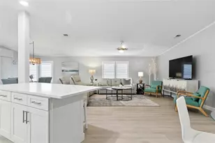 38 Plumosa Dr, Venice, FL 34285 - Photo 7