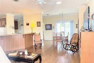 660 N Green Cir, Venice, FL 34285 - Photo 3