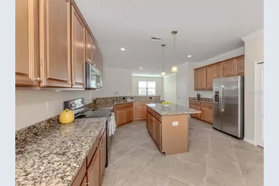 13270 Famiglia Drive, Venice, FL 34293 - Photo 17