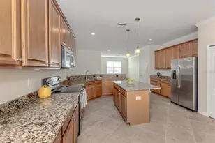 13270 Famiglia Dr, Venice, FL 34293 - Photo 17