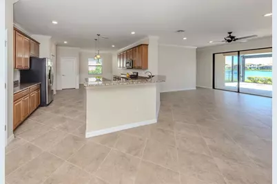 13270 Famiglia Drive, Venice, FL 34293 - Photo 15