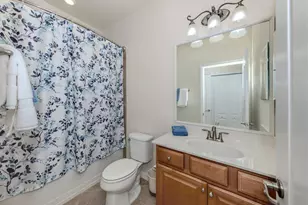 13270 Famiglia Dr, Venice, FL 34293 - Photo 33