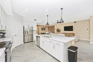 17740 Boracay Ct, Venice, FL 34293 - Photo 9