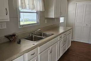 633 Como Dr, Venice, FL 34285 - Photo 7