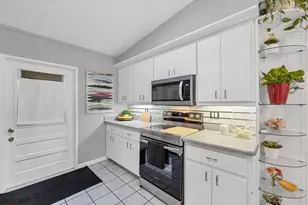 636 Cadiz Rd, Venice, FL 34285 - Photo 11