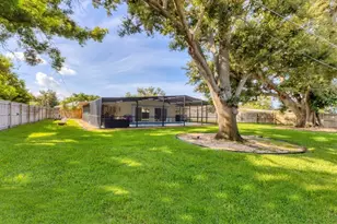 636 Cadiz Rd, Venice, FL 34285 - Photo 25