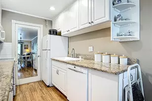 200 The Esplanade N, Venice, FL 34285 - Photo 5