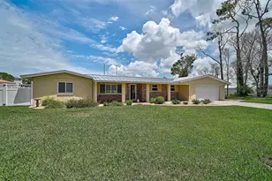 7118 Westmoreland Dr, Sarasota, FL 34243 - Photo 1