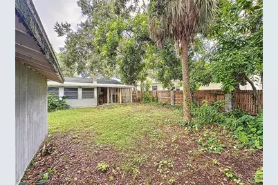 1740 Wisconsin Lane, Sarasota, FL 34239 - Photo 15