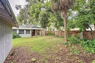 1740 Wisconsin Ln, Sarasota, FL 34239 - Photo 15