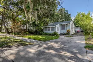 1740 Wisconsin Ln, Sarasota, FL 34239 - Photo 3