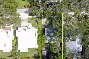 1740 Wisconsin Ln, Sarasota, FL 34239 - Photo 17