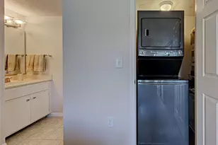 406 Cerromar Cir N, Venice, FL 34293 - Photo 31