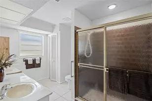 98 Drifting Sands Dr, Venice, FL 34293 - Photo 17