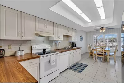 3816 Royal Palm Drive, Bradenton, FL 34210 - Photo 5