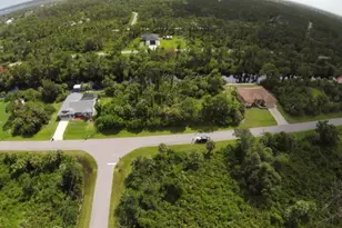 395 Ramblewood St, Port Charlotte, FL 33953 - Photo 5