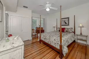 726 Eagle Point Dr, Venice, FL 34285 - Photo 13