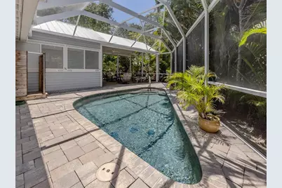 726 Eagle Point Drive, Venice, FL 34285 - Photo 17