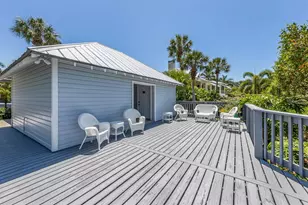 726 Eagle Point Dr, Venice, FL 34285 - Photo 47