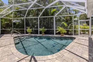 726 Eagle Point Dr, Venice, FL 34285 - Photo 31