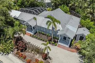 726 Eagle Point Dr, Venice, FL 34285 - Photo 35