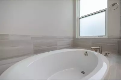 6137 Lungo Lago Drive, Sarasota, FL 34241 - Photo 39