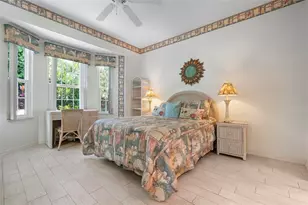 1262 Berkshire Cir, Venice, FL 34292 - Photo 21