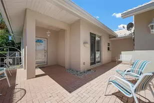 1262 Berkshire Cir, Venice, FL 34292 - Photo 7