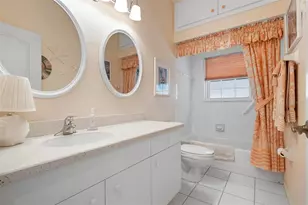 1262 Berkshire Cir, Venice, FL 34292 - Photo 29