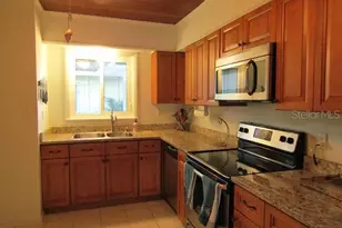 421 Riviera St, Venice, FL 34285 - Photo 5