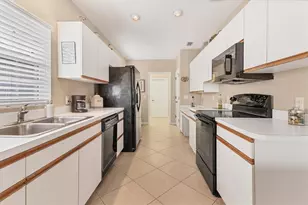 1412 Colony Pl, Venice, FL 34292 - Photo 17